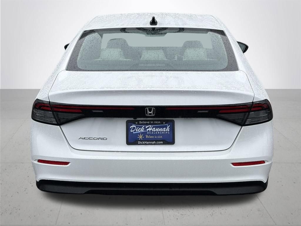 Used 2025 Honda Accord SE image 7