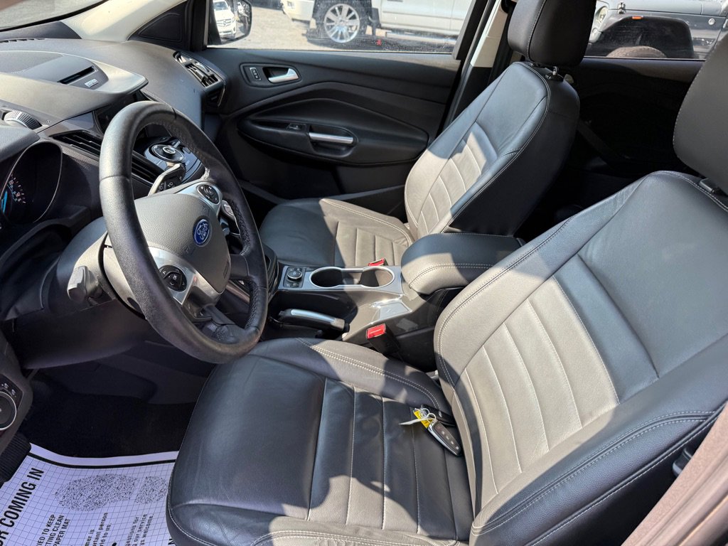 Used 2015 Ford Escape Titanium image 37