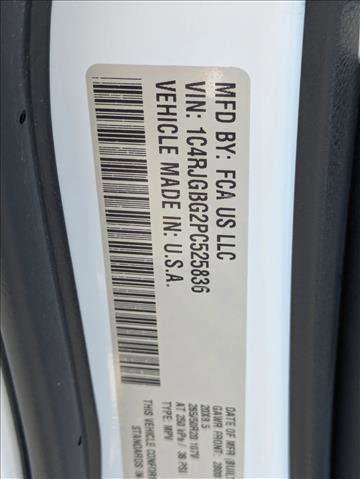 Used 2023 Jeep Grand Cherokee Limited w/ Black Appearance Package RWD image 24