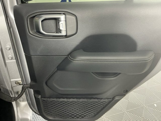 Used 2019 Jeep Wrangler Unlimited Sahara AWD/4WD image 12