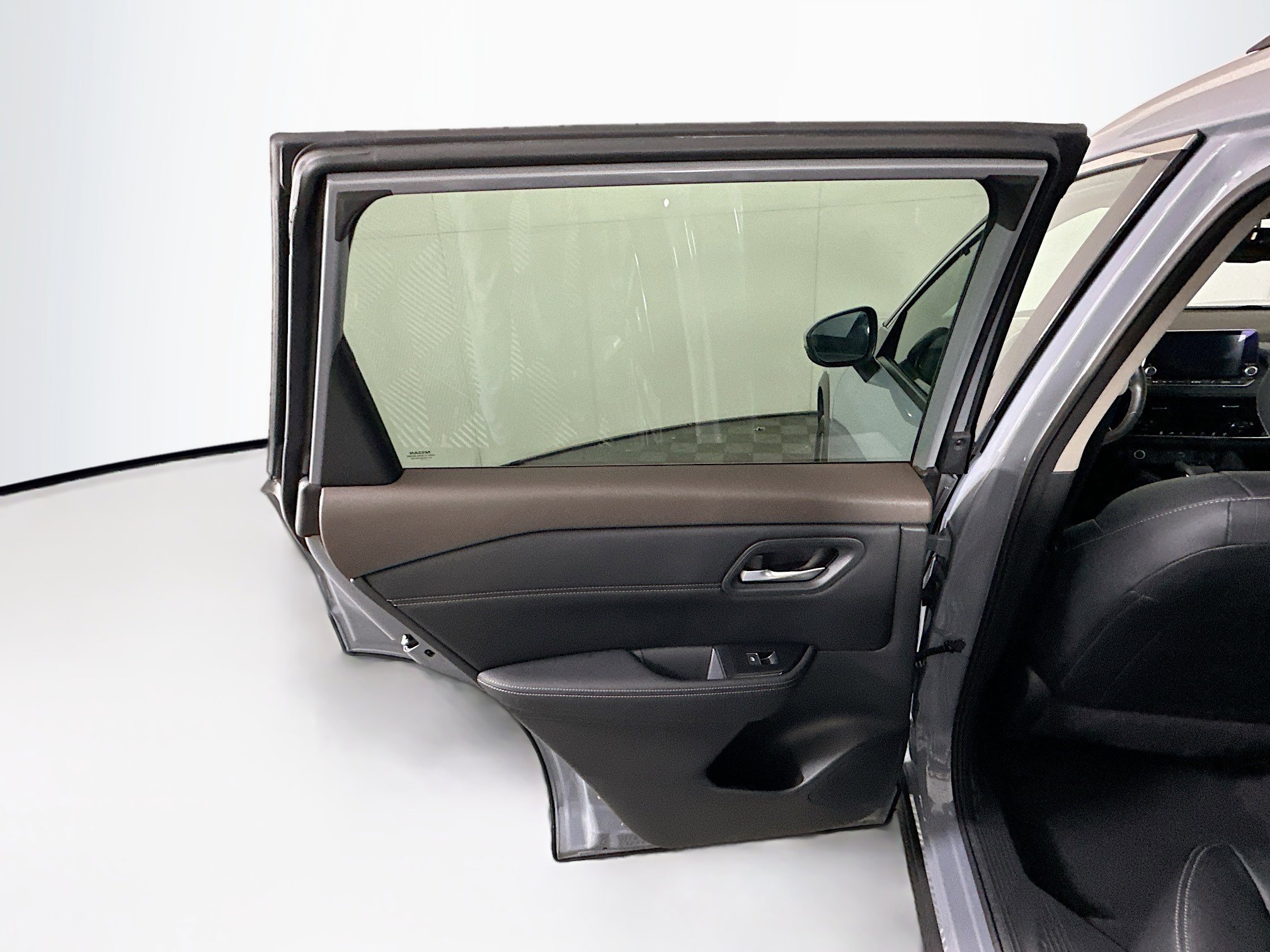 Used 2023 Nissan Rogue SL AWD/4WD image 26