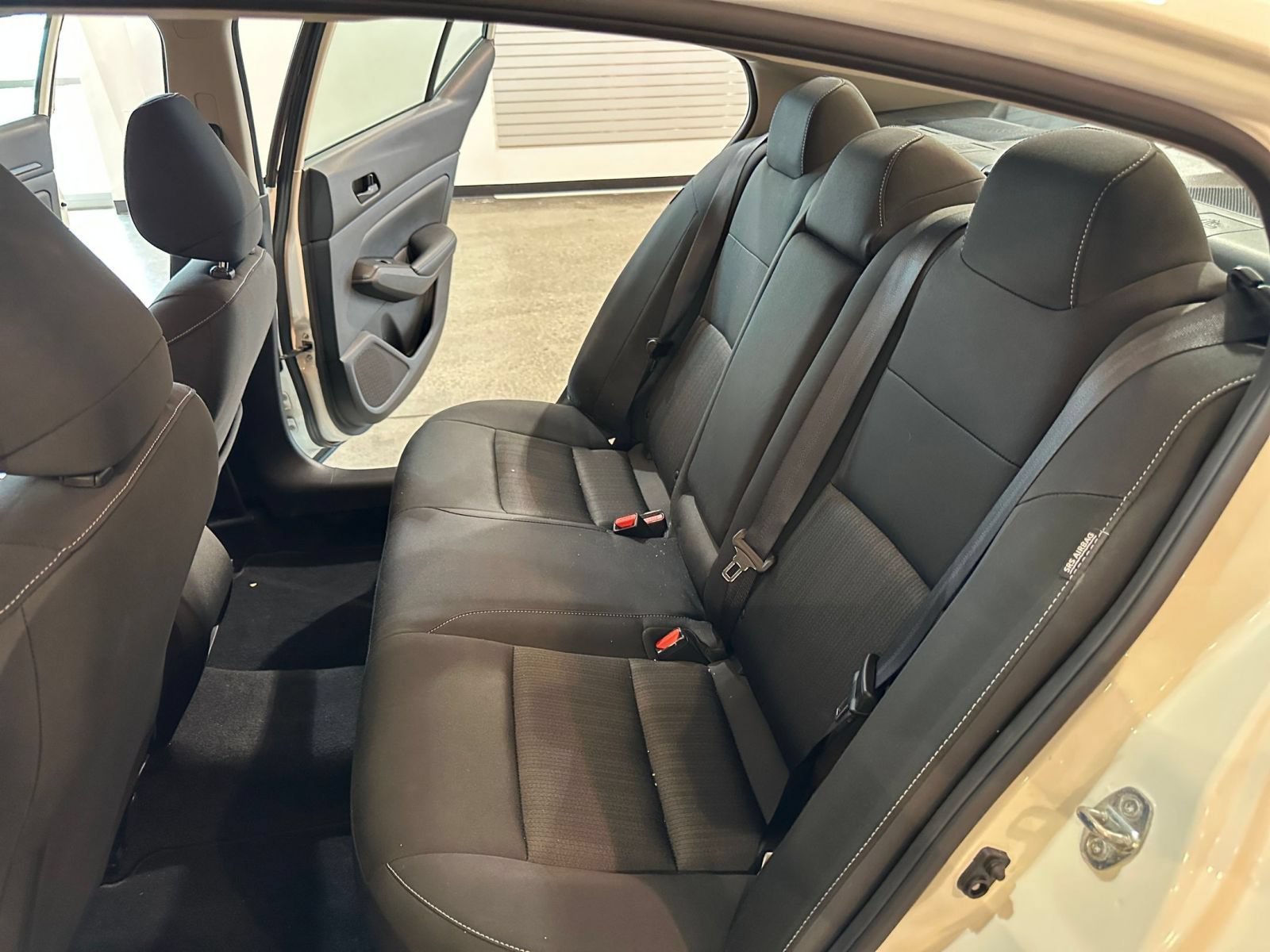 Used 2025 Nissan Altima 2.5 SV FWD image 38