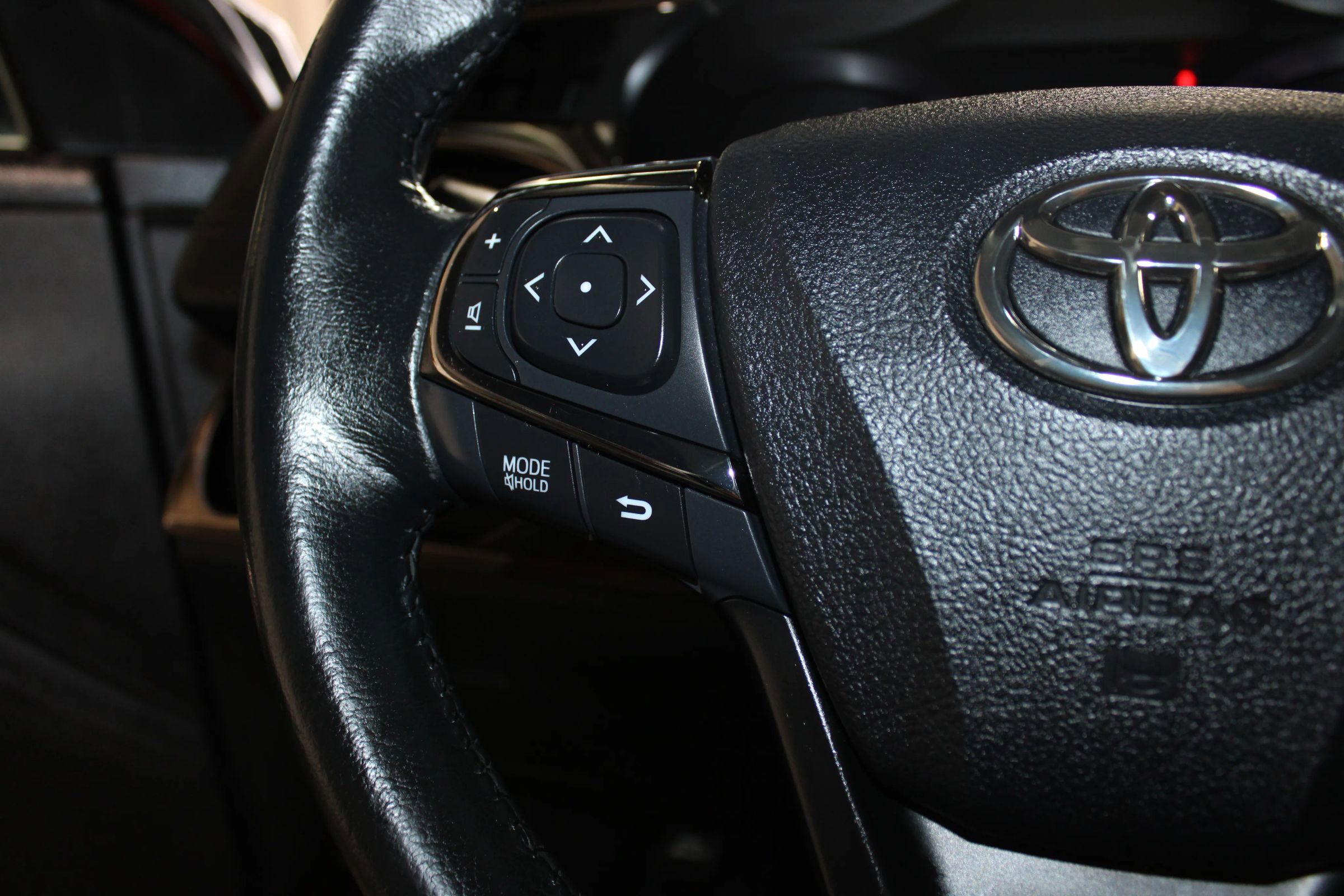 Used 2013 Toyota Avalon XLE FWD image 24