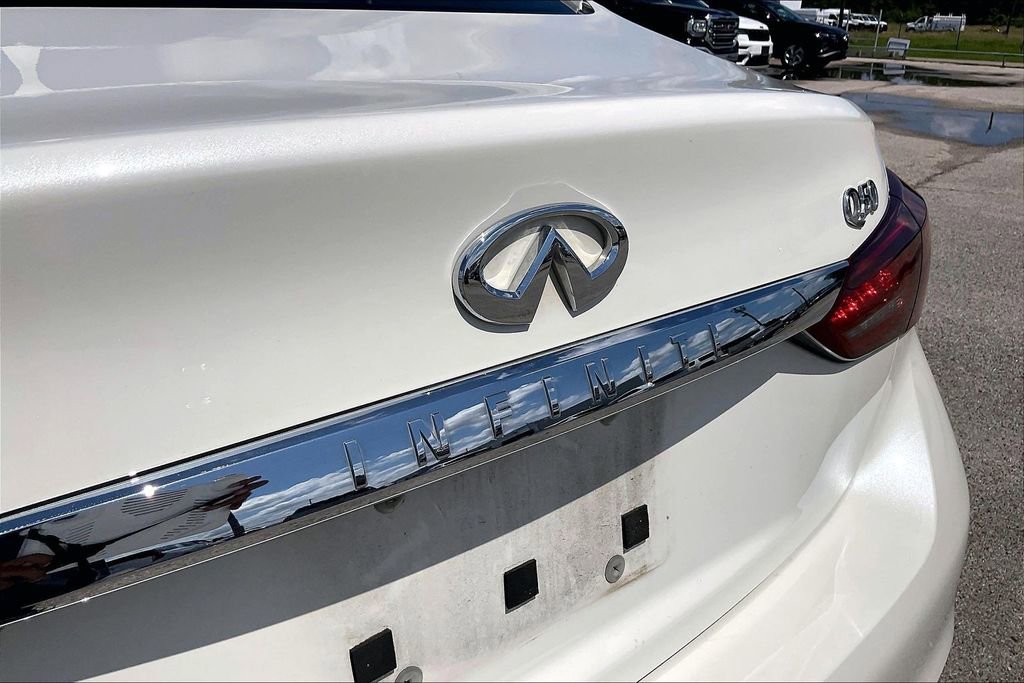 Used 2019 INFINITI Q50 Luxe w/ Essential Package (3.0T Luxe) RWD image 27