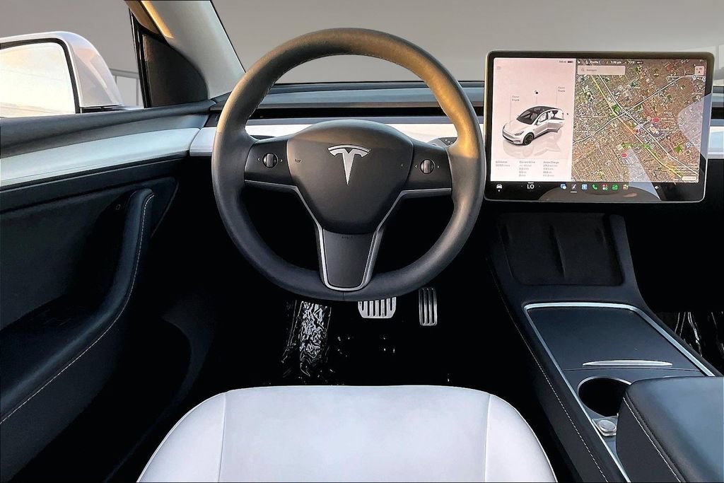 Used 2023 Tesla Model Y Performance AWD/4WD image 8