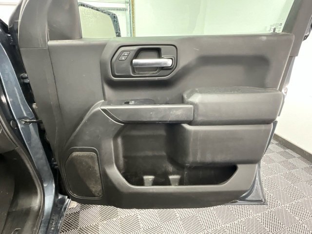 Used 2019 Chevrolet Silverado 1500 Custom w/ Custom Value Package image 12