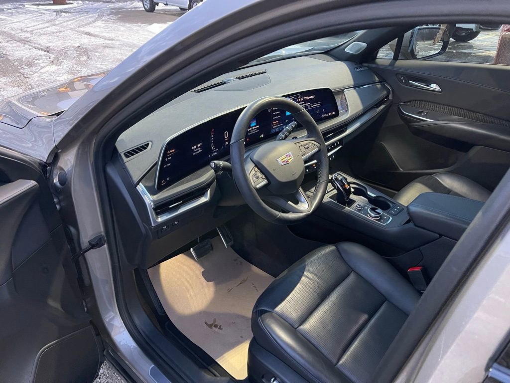 Used 2024 Cadillac XT4 Sport image 17