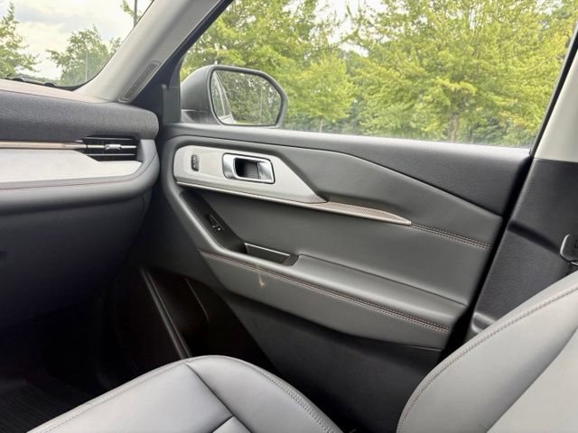 Used 2026 Ford Explorer Active w/ Active Comfort Package RWD image 26