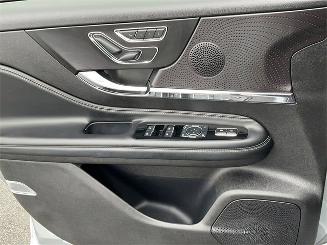 Used 2023 Lincoln Corsair Reserve w/ Equipment Group 201A image 10