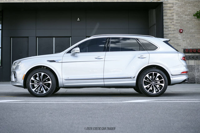Used 2021 Bentley Bentayga AWD/4WD image 3