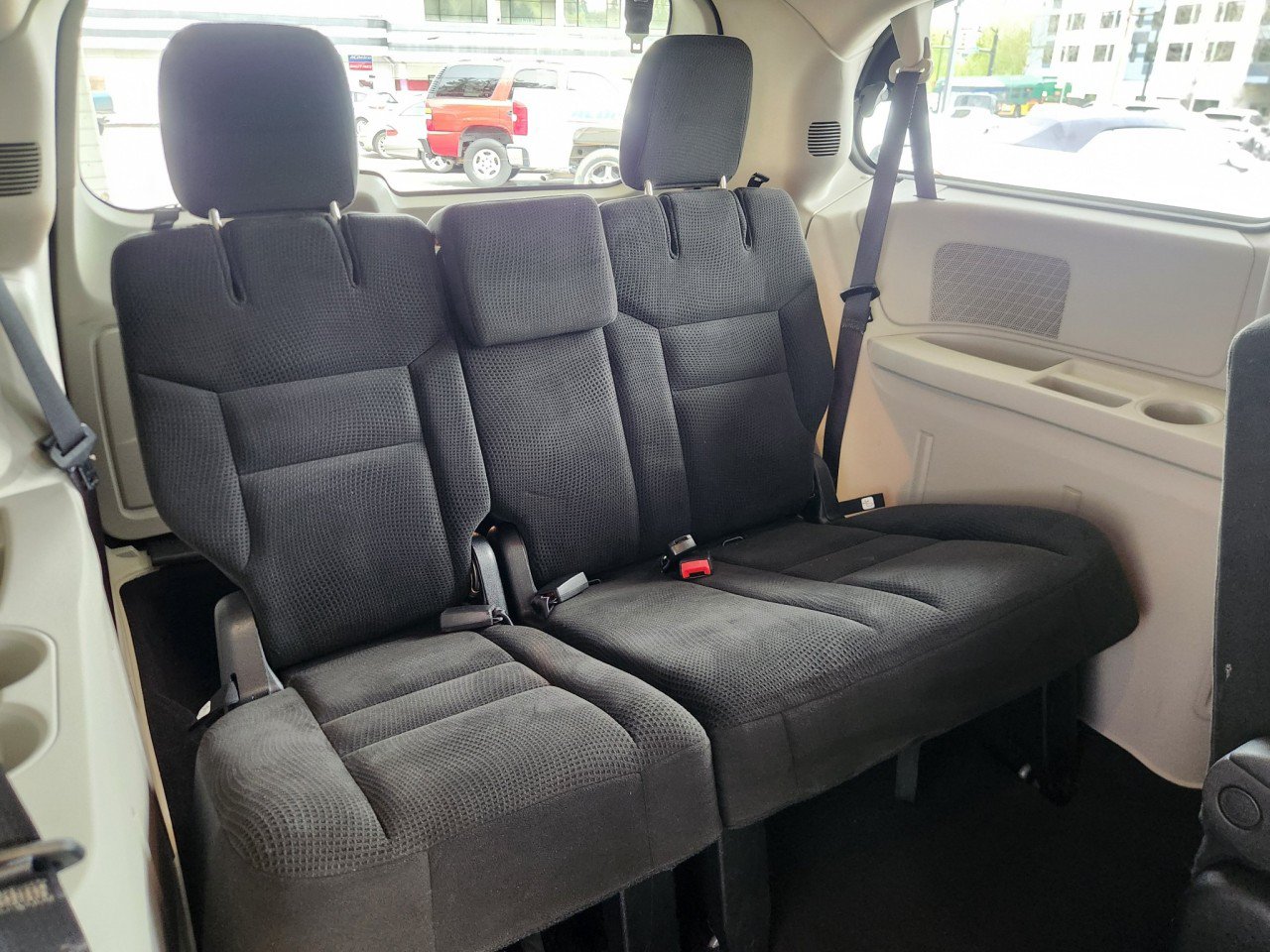 Used 2016 Dodge Grand Caravan SE w/ Quick Order Package 29E SE FWD image 8