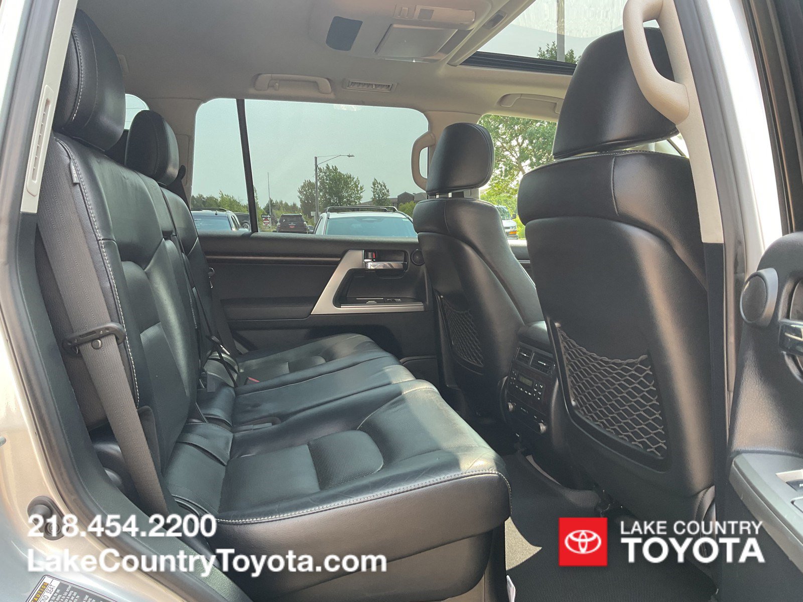 Used 2014 Toyota Land Cruiser AWD/4WD image 16