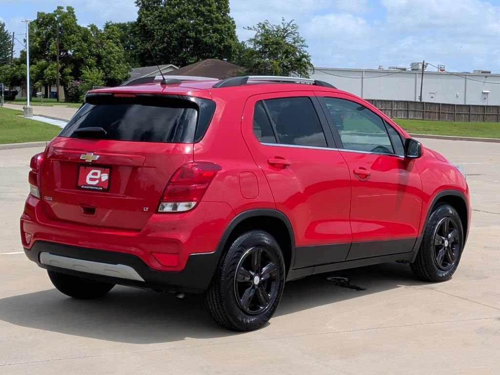 Used 2020 Chevrolet Trax LT FWD image 8