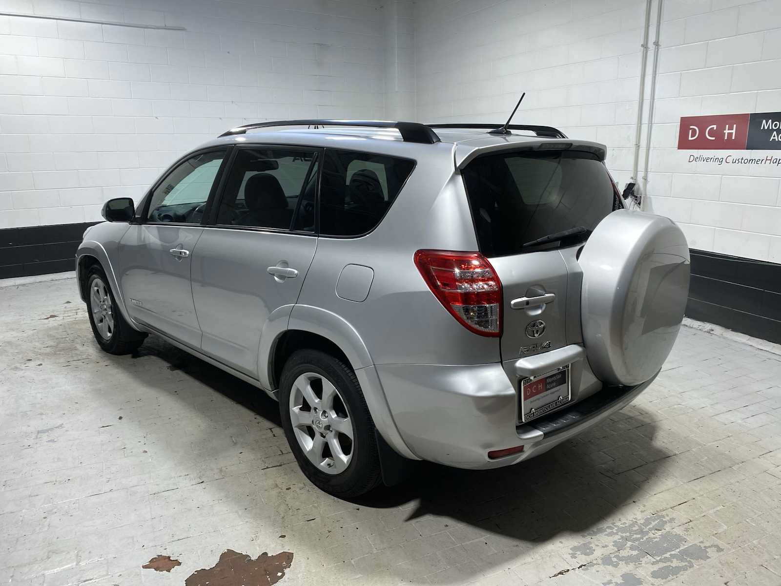 Used 2011 Toyota RAV4 Limited w/ Limited Extra Value Pkg AWD/4WD image 4