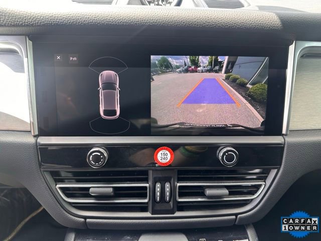 Used 2023 Porsche Macan S w/ Premium Package image 17