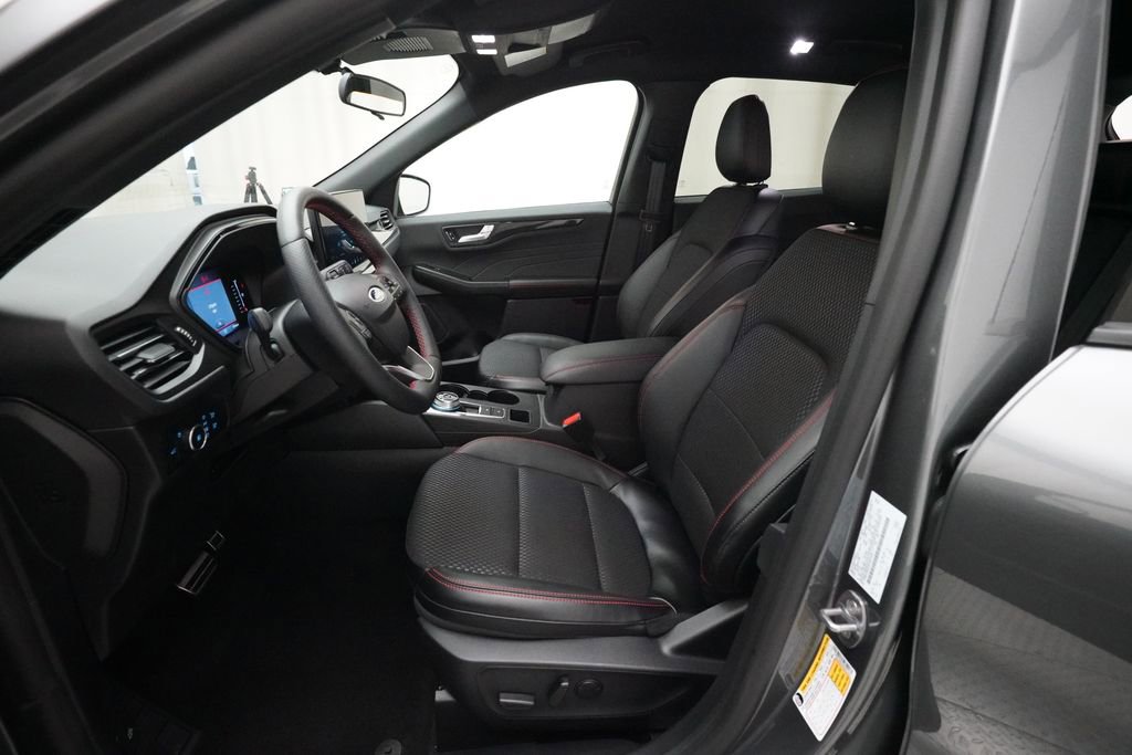 Used 2024 Ford Escape ST-Line Select w/ Tech Pack #1 AWD/4WD image 7