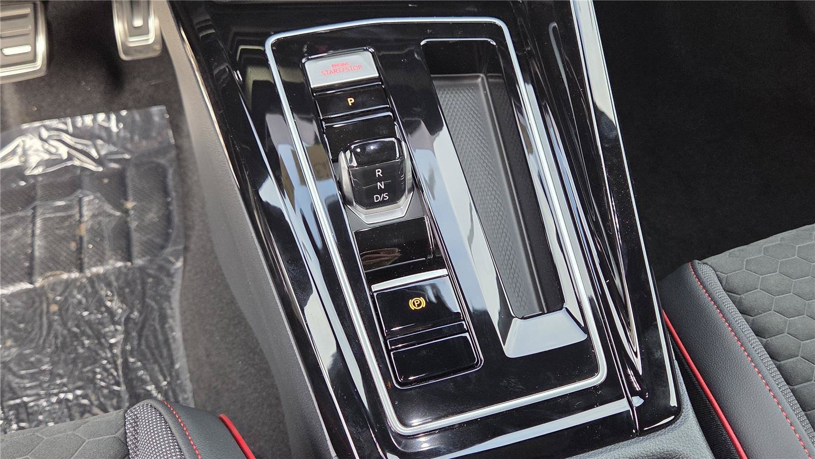 New 2026 Volkswagen GTI SE FWD image 23