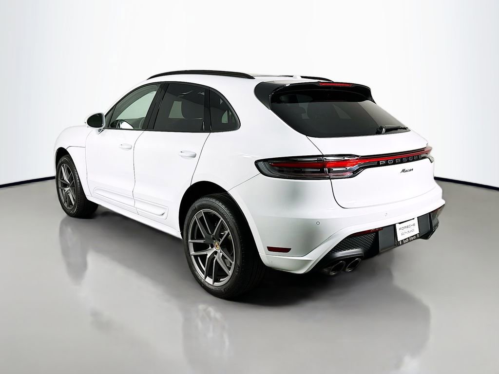 New 2025 Porsche Macan image 3
