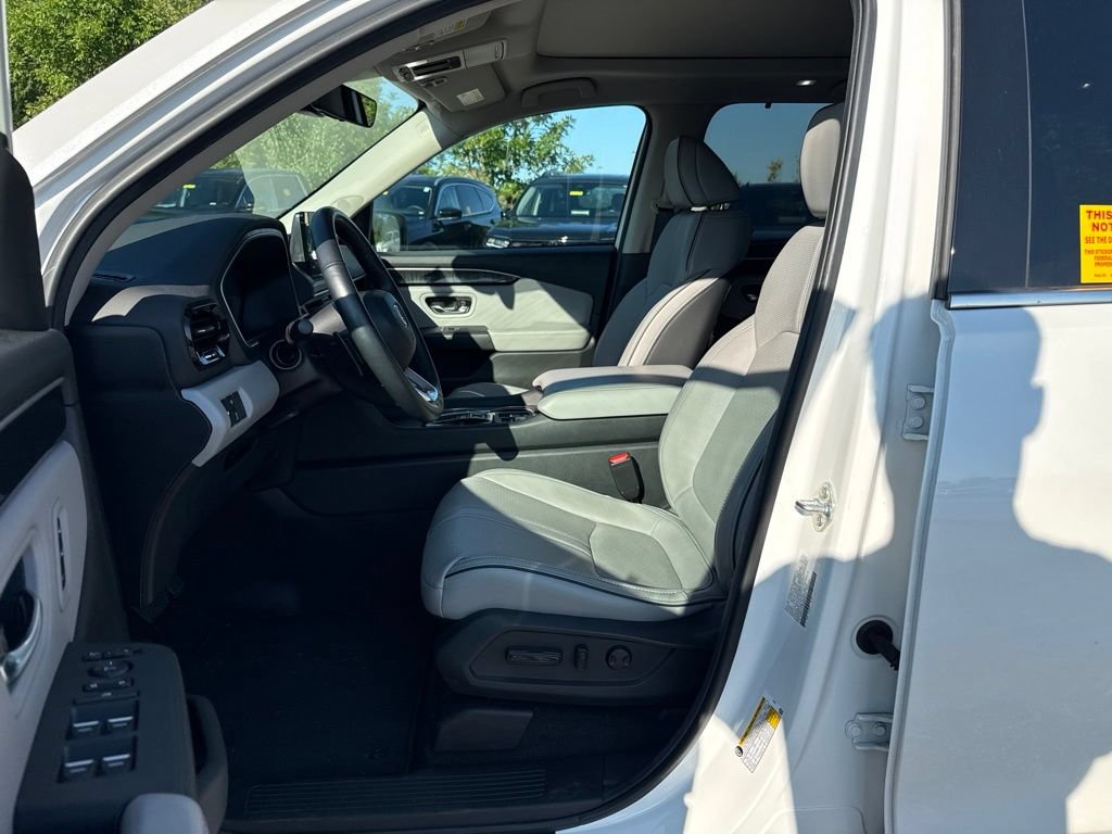 Certified 2025 Honda Pilot Elite image 17