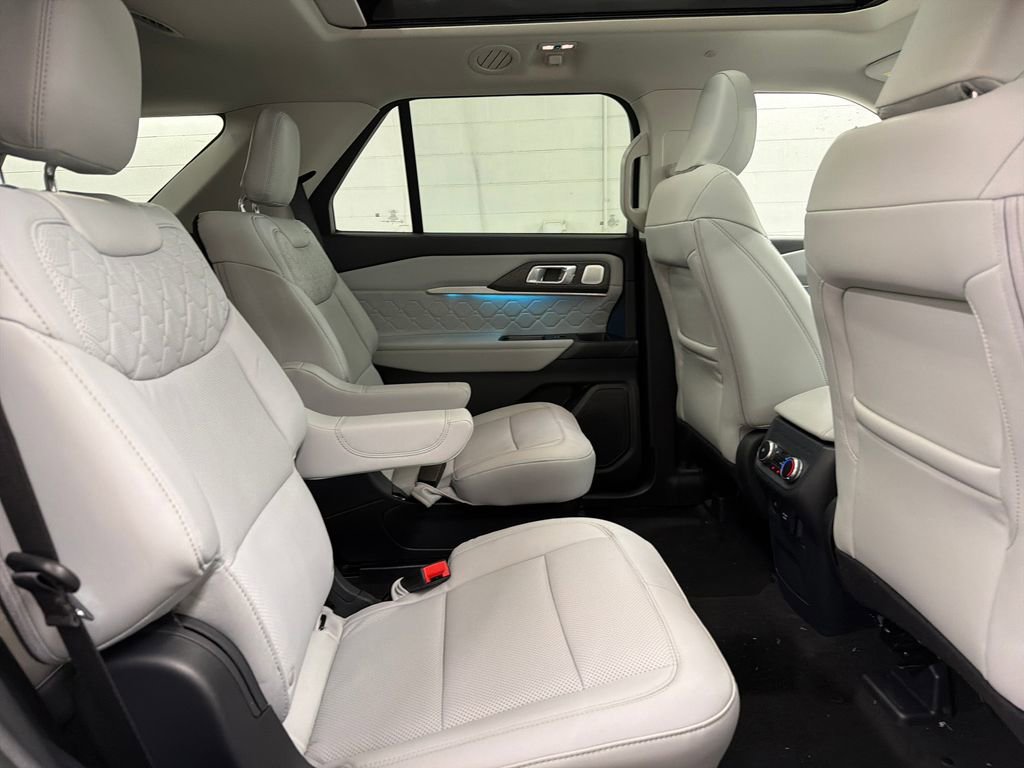 New 2026 Ford Explorer Platinum w/ LUX Leather Package AWD/4WD image 30