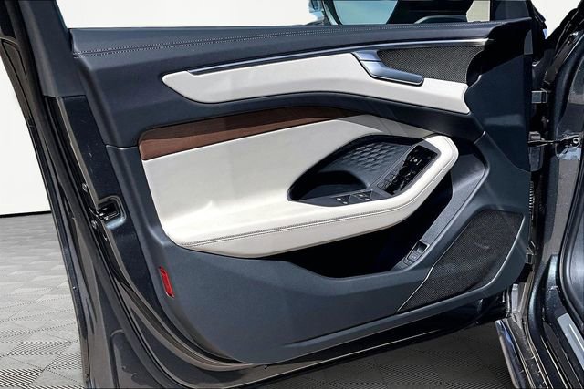 New 2026 Audi A6 Premium Plus AWD/4WD image 18