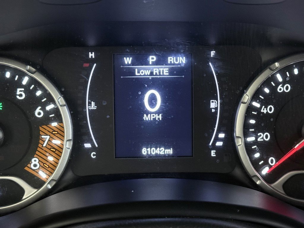 Certified 2020 Jeep Renegade Altitude image 33