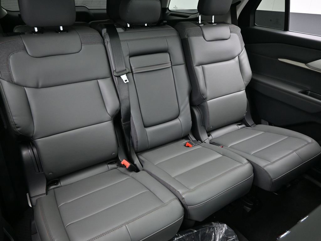 New 2026 Ford Explorer Active w/ Active Comfort Package image 40