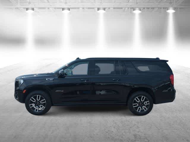 Used 2021 GMC Yukon XL AT4 w/ AT4 Premium Package AWD/4WD image 5
