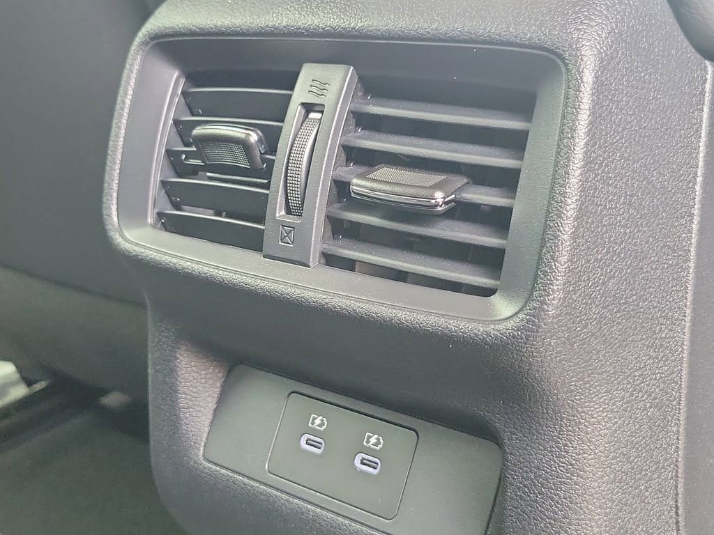 Used 2025 Nissan Murano SV image 23