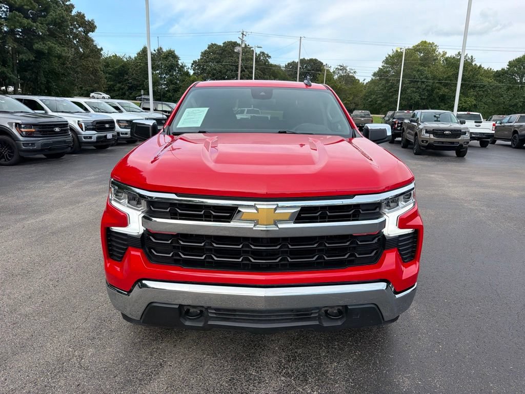 Used 2025 Chevrolet Silverado 1500 LT AWD/4WD image 8