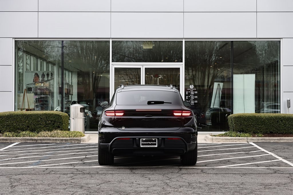 New 2025 Porsche Macan 4S Electric image 6