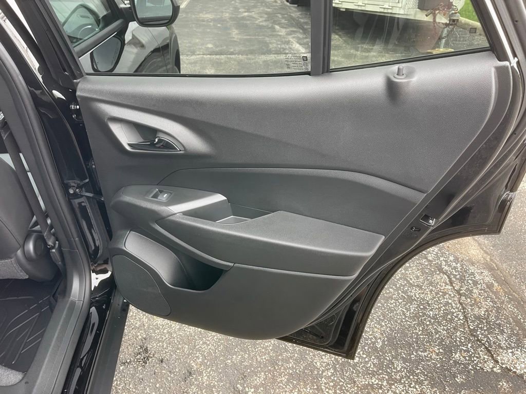 New 2026 Chevrolet Trax RS w/ Driver Confidence Package FWD image 25