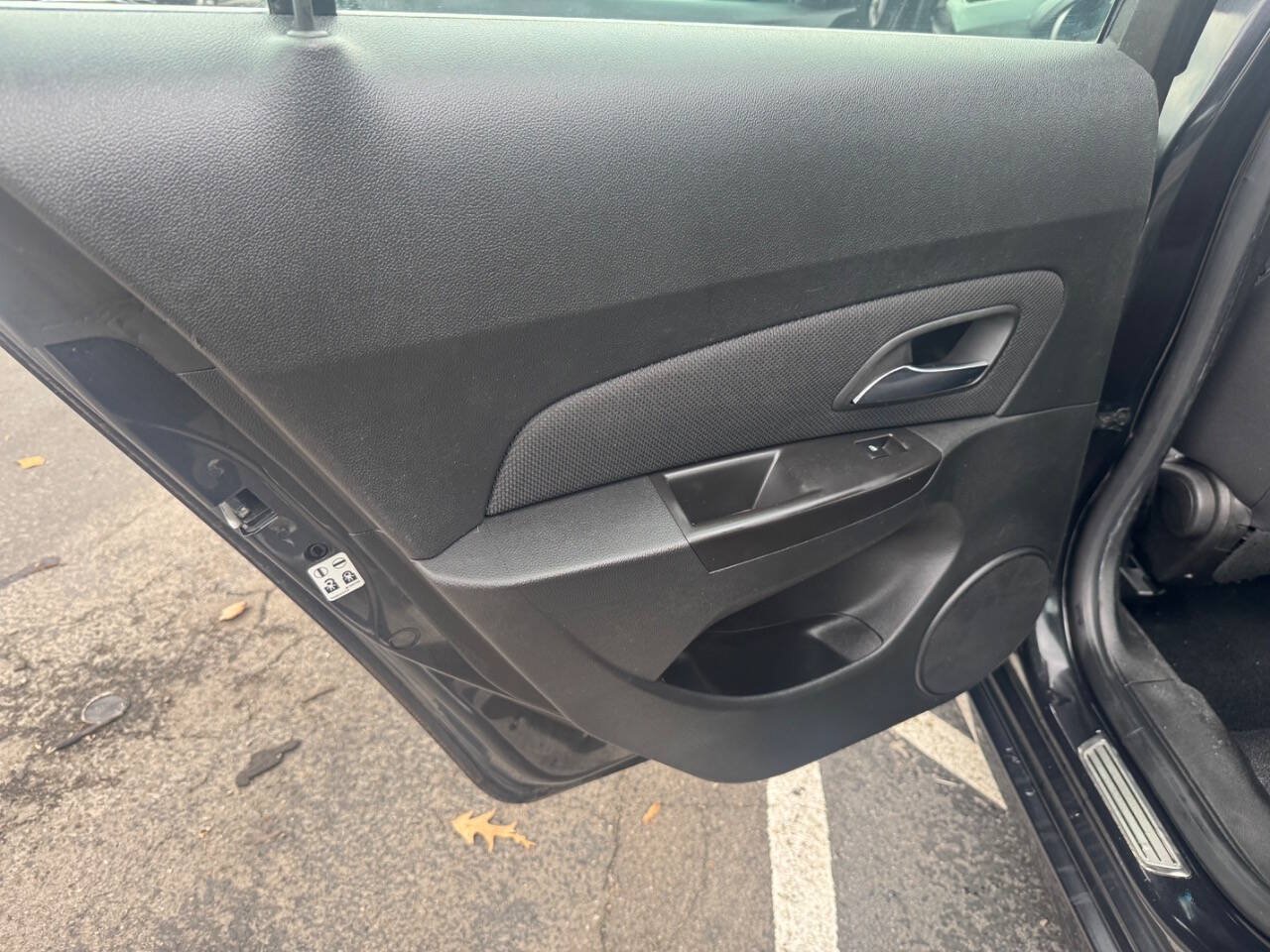 Used 2014 Chevrolet Cruze LT w/ Technology Package FWD image 25