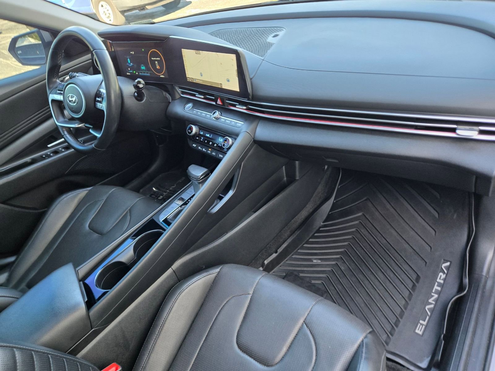 Used 2023 Hyundai Elantra Limited image 24