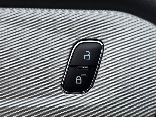 New 2026 Ford Explorer Active w/ Active Comfort Package image 7