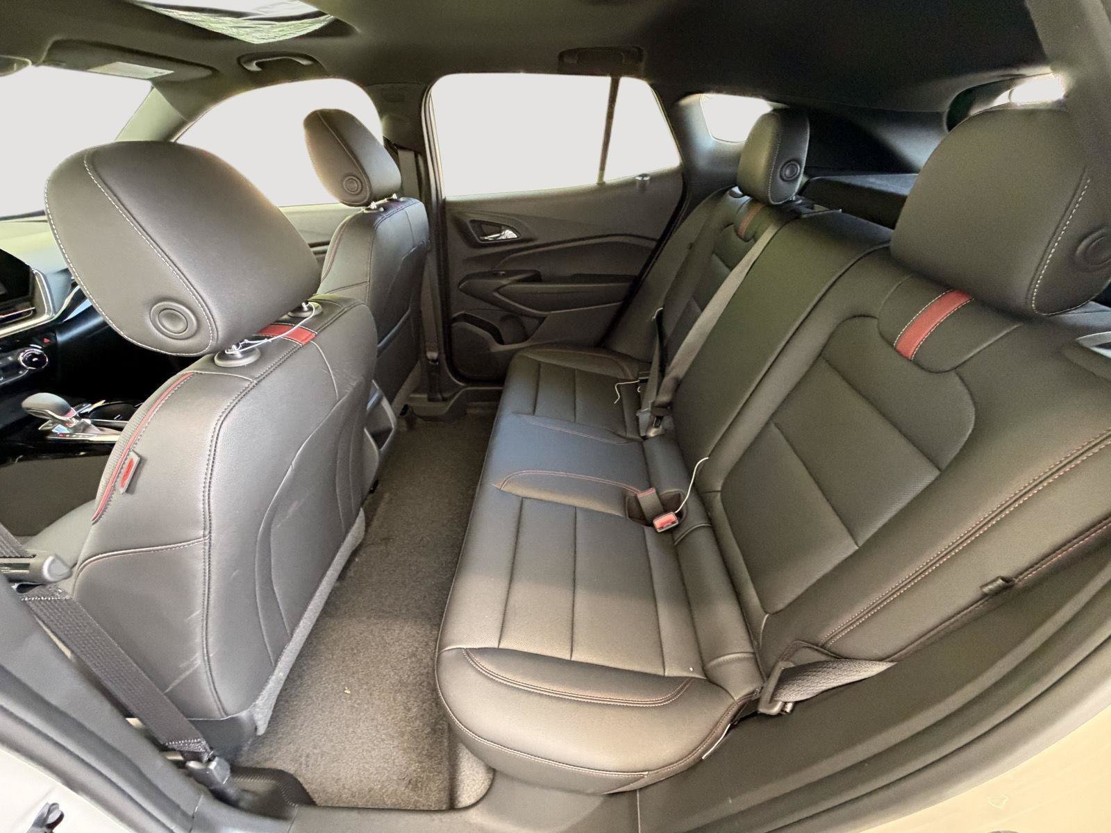 New 2026 Chevrolet Trax RS w/ Sunroof Package FWD image 17