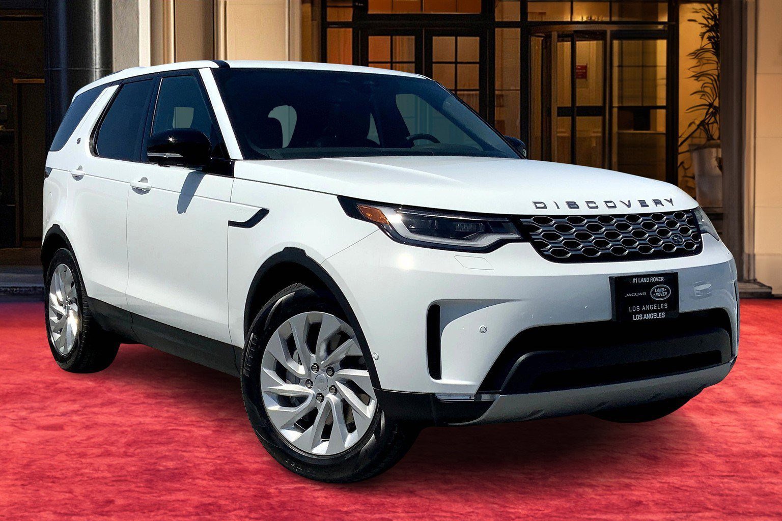 New 2025 Land Rover Discovery S image 14