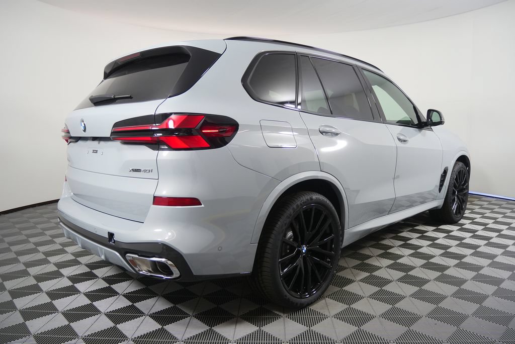Used 2026 BMW X5 xDrive40i w/ M Sport Package AWD/4WD image 5