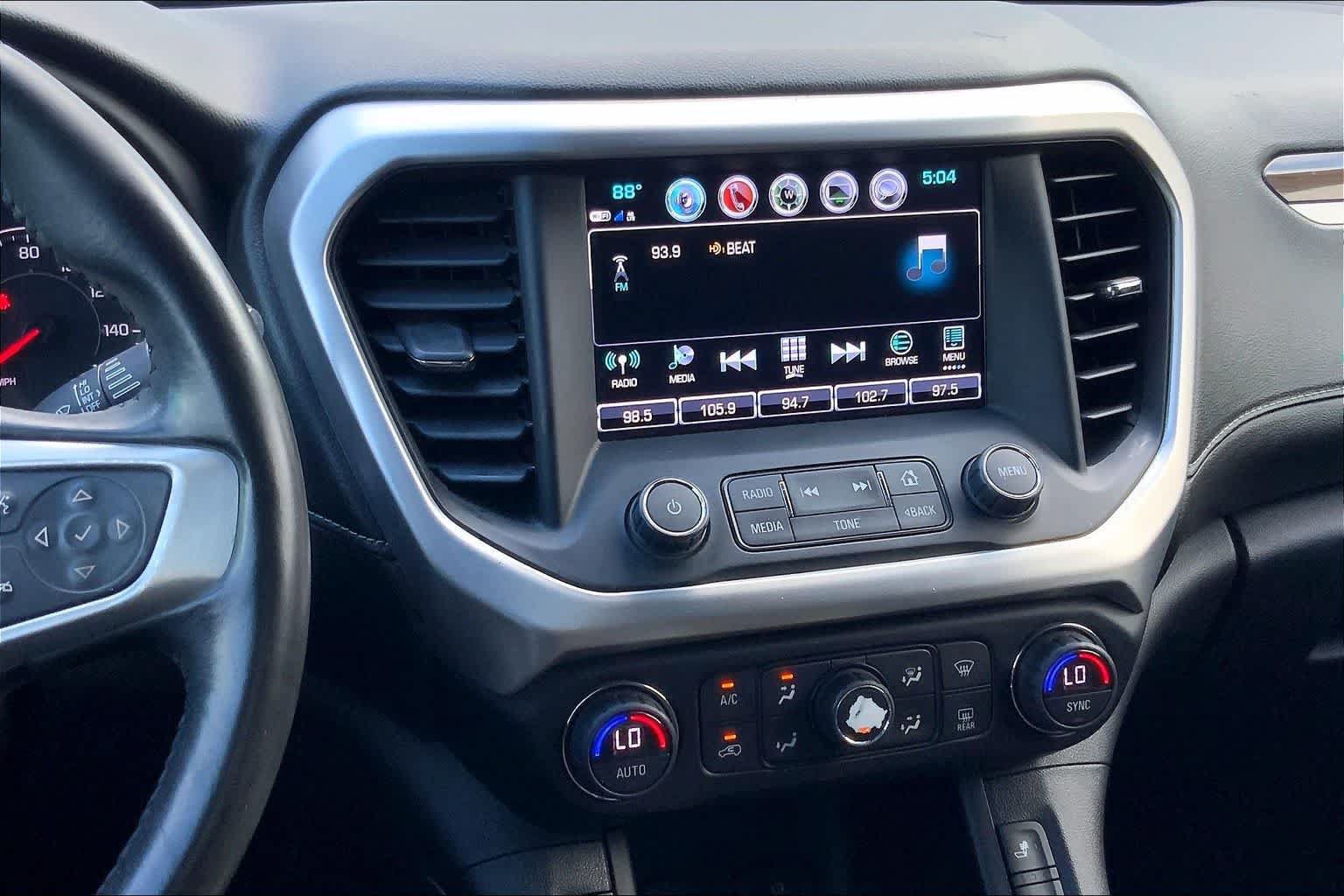 Used 2018 GMC Acadia SLE FWD image 15