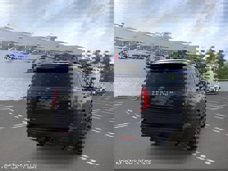 New 2026 Ford Expedition Active AWD/4WD image 8