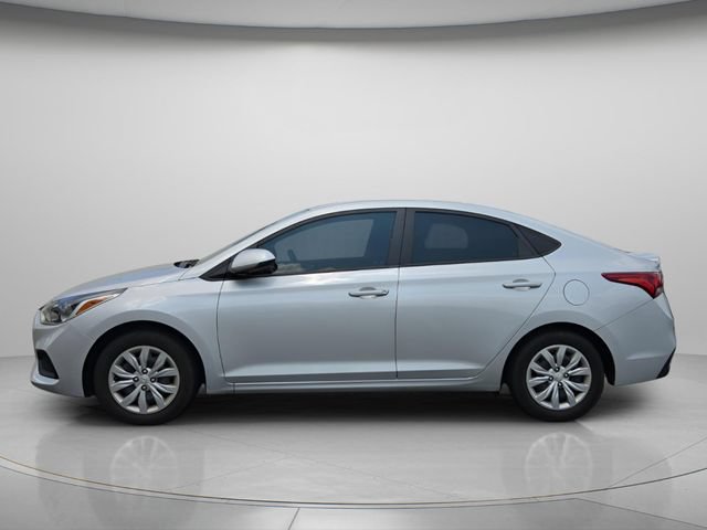 Used 2022 Hyundai Accent SE FWD image 3