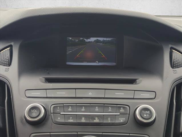 Used 2016 Ford Focus SE FWD image 16