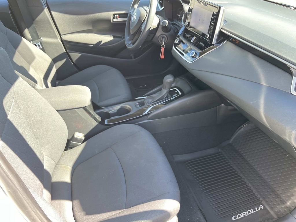 Used 2020 Toyota Corolla LE image 21