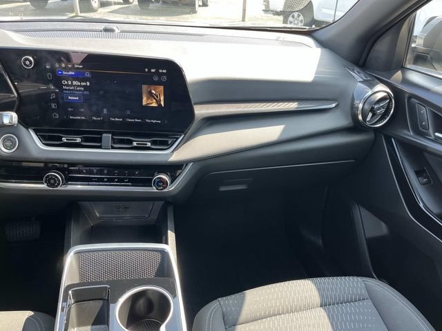 Used 2025 Chevrolet Equinox LT AWD/4WD image 11