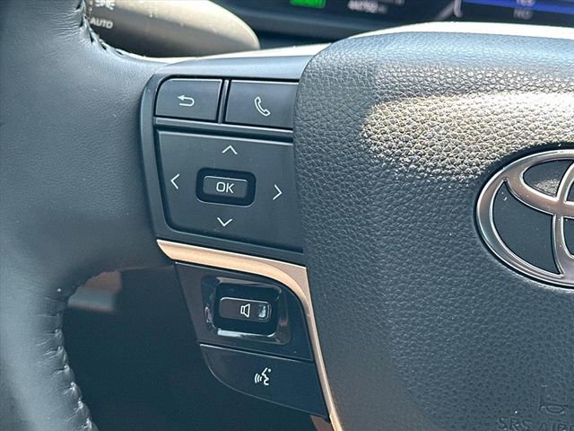 Used 2023 Toyota Crown AWD/4WD image 21