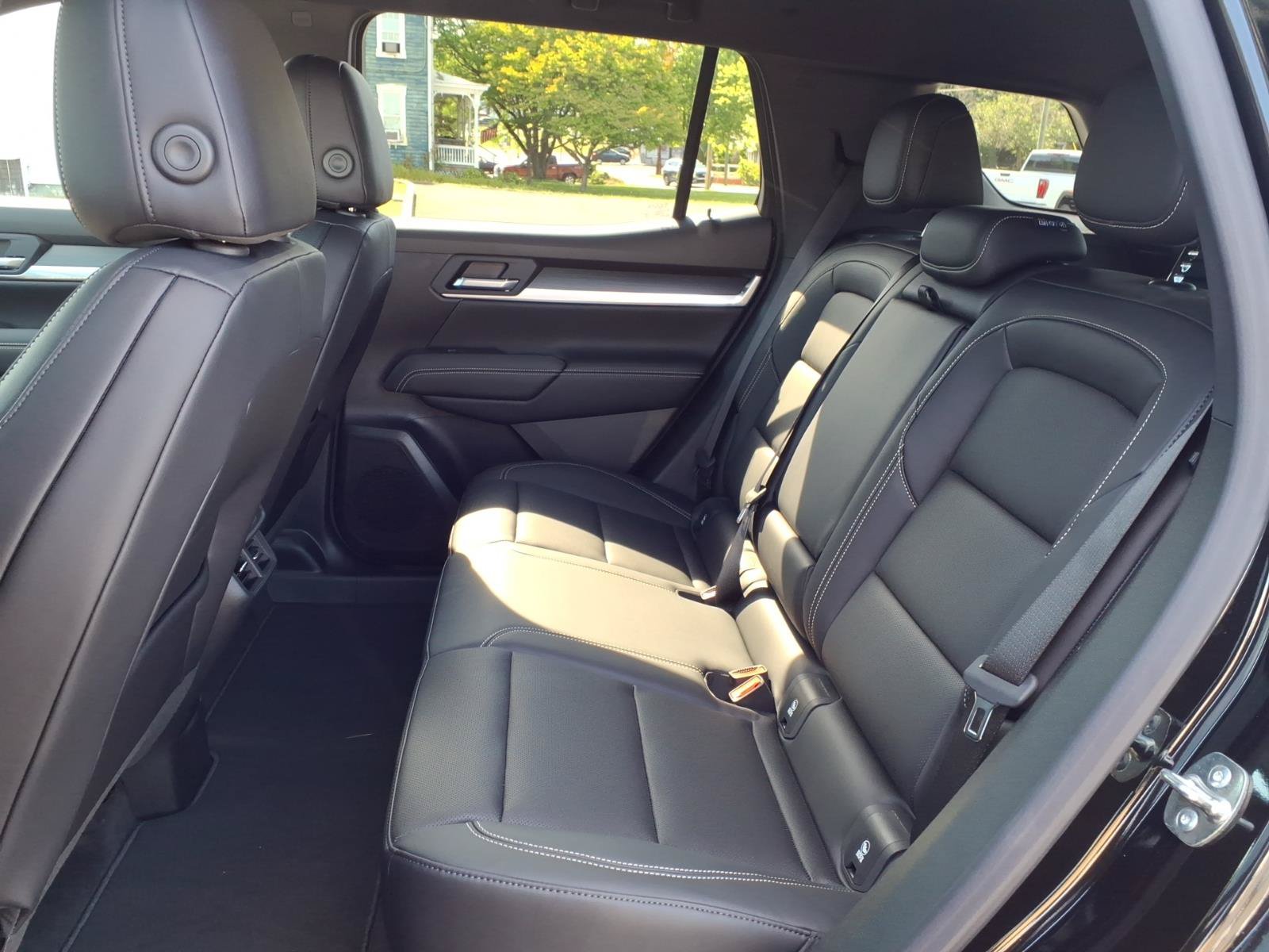 New 2026 GMC Terrain Elevation w/ Elevation Premium Package AWD/4WD image 6