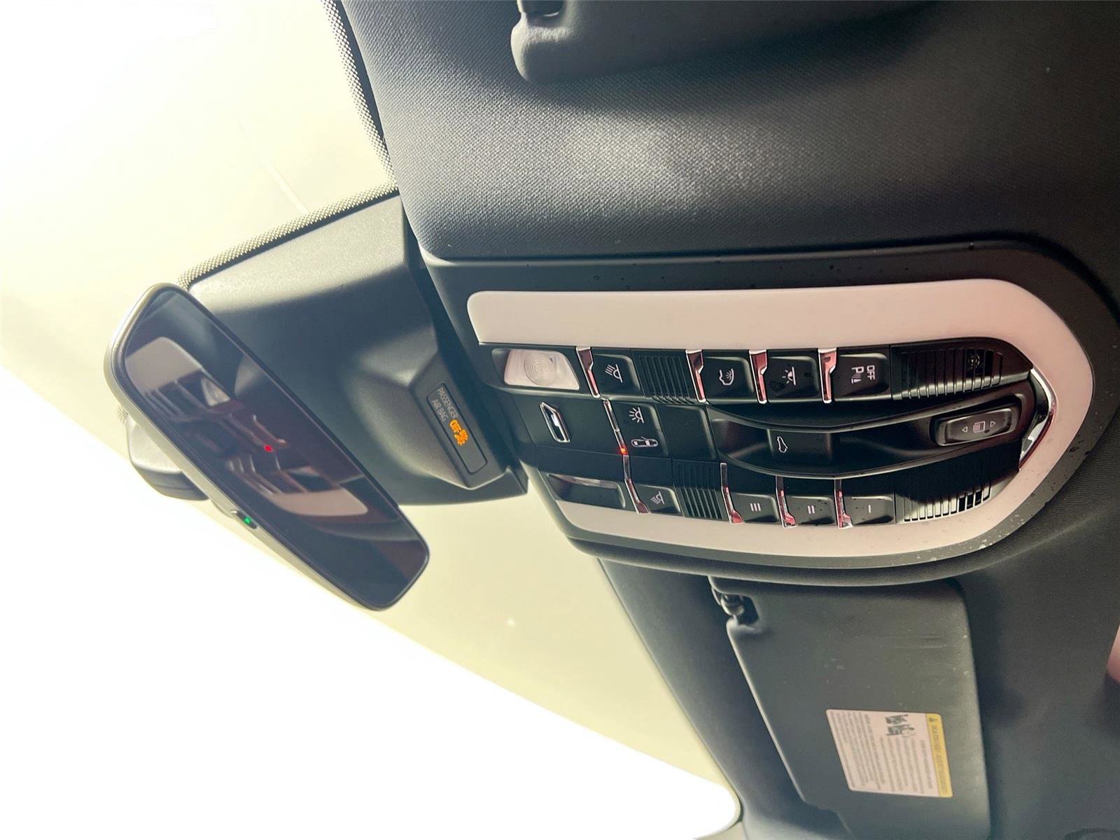 Used 2023 Porsche Macan S image 11