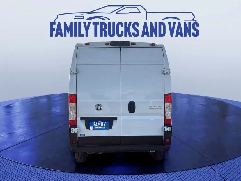 Used 2025 RAM ProMaster 2500 w/ Convenience Group image 4