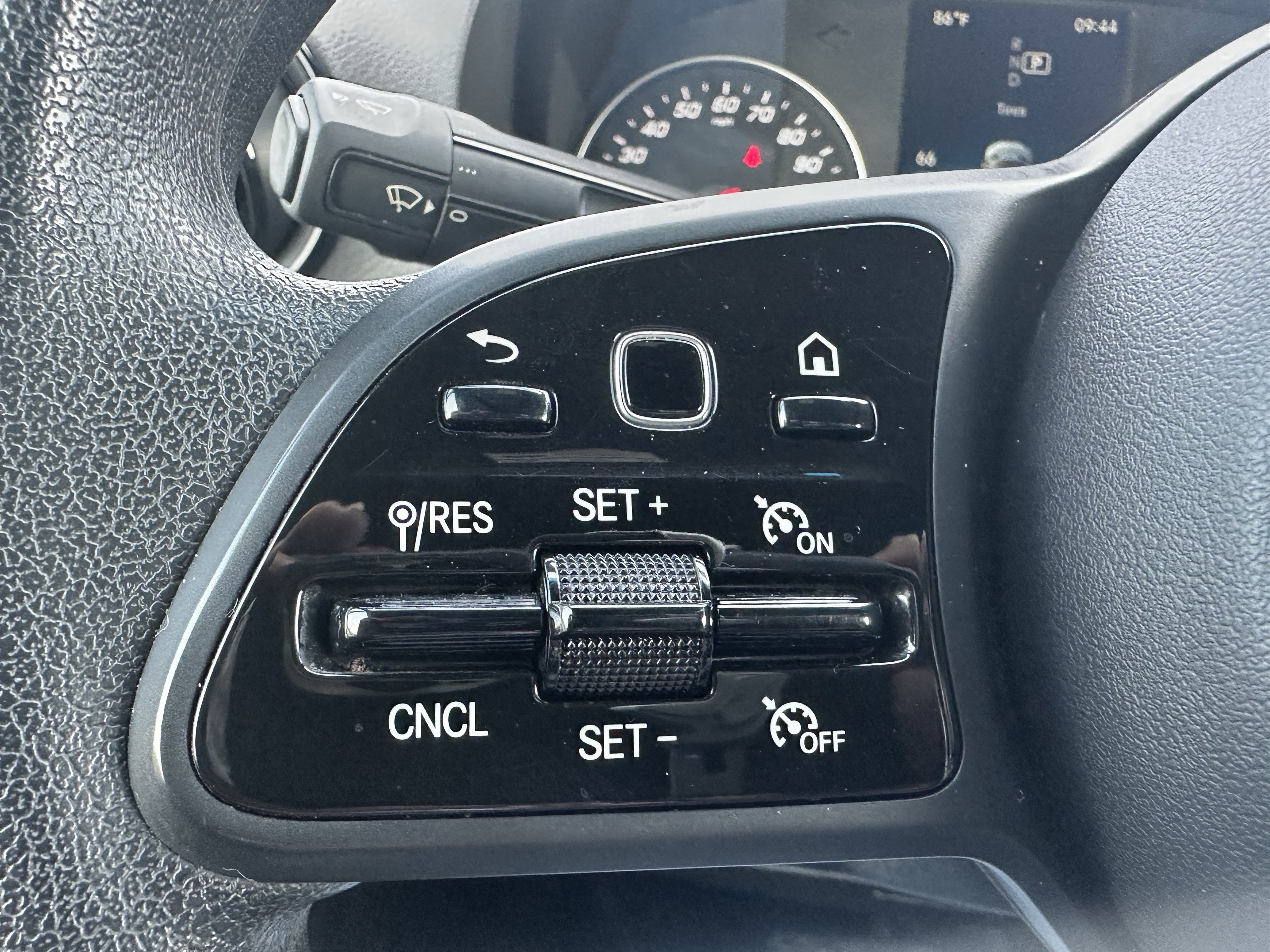 Used 2024 Mercedes-Benz Sprinter 2500 image 22