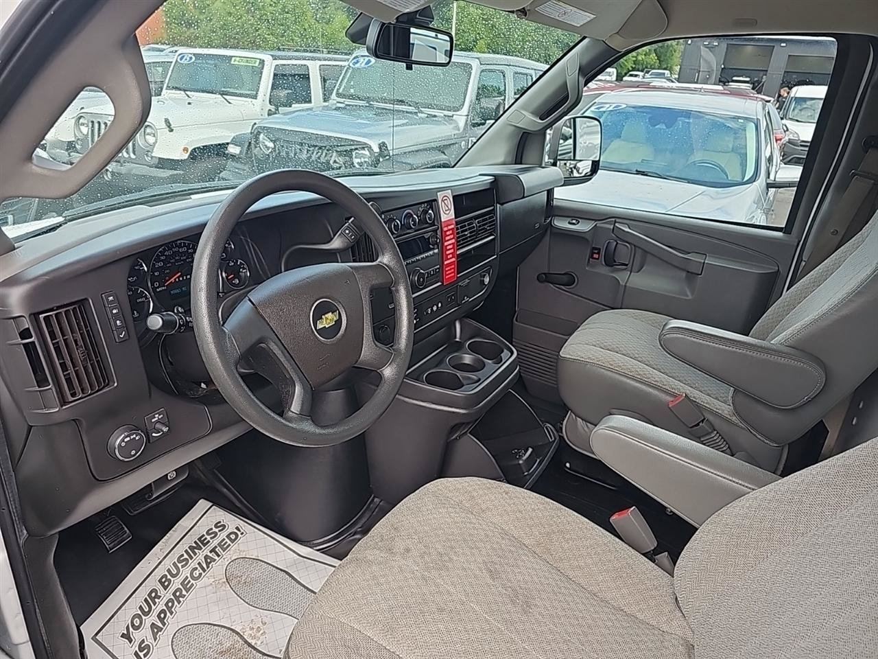Used 2019 Chevrolet Express 2500 RWD image 7